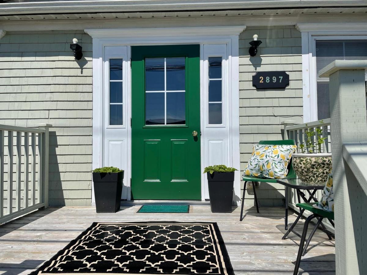 The East Wind Guesthouse Clark's Harbour Exterior foto